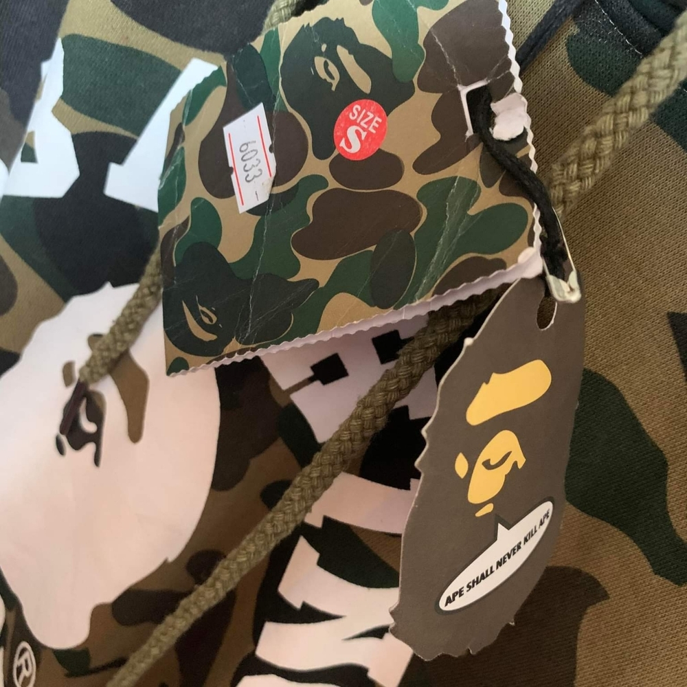 A Bathing ape - Picture 6 of 6